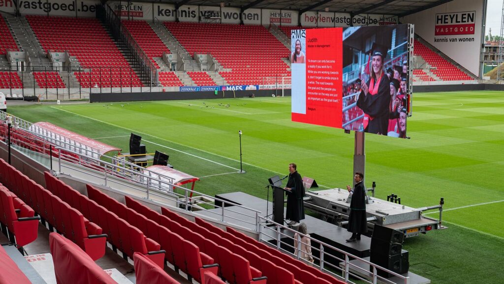 DigitaleEvenementen-BTS-AMS-Proclamatie-2021-Bosuilstadion
