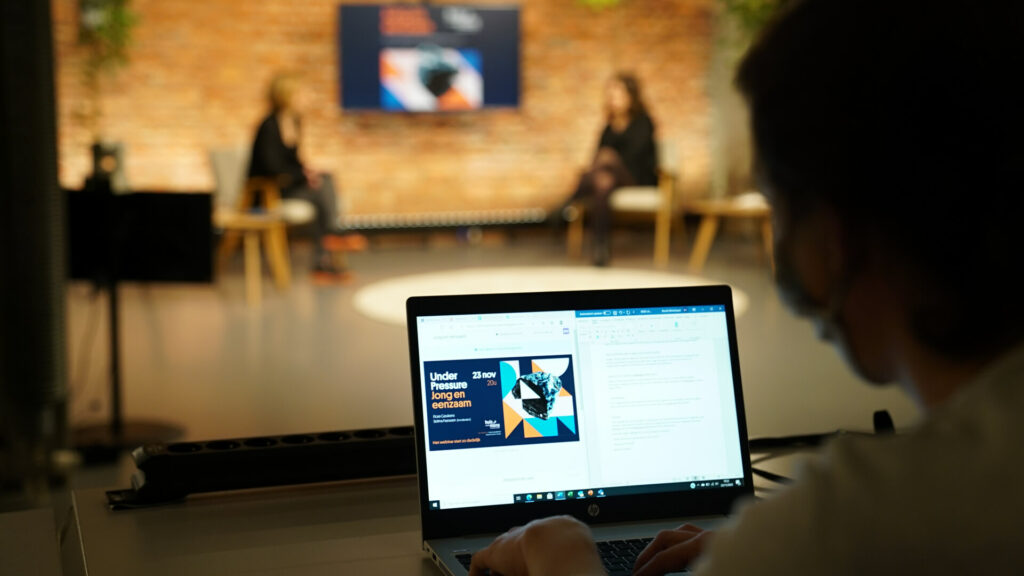 WebinarStudio-Studio1-BTS-DeMens-UnderPresure-Platform