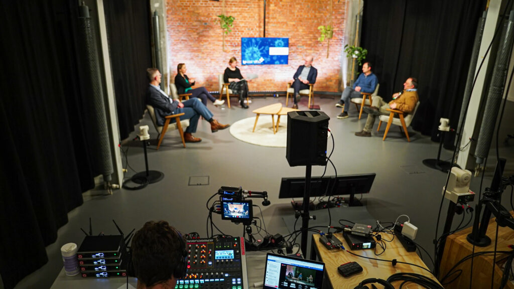 WebinarStudio-Studio1-BTS-UAntwerpen-Covid19-Sofa